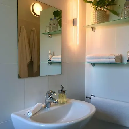 Guest house La Soucarede *